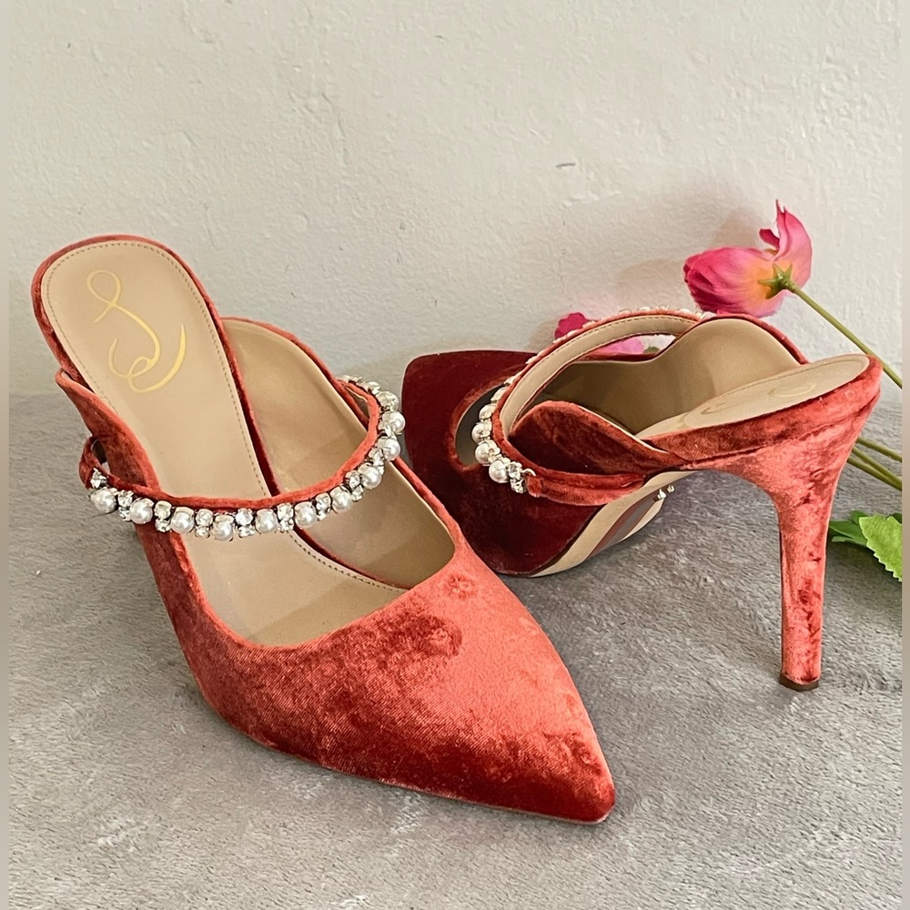 Sam Edelman HYLAND Pointed Toe Mules Size: 9.5M